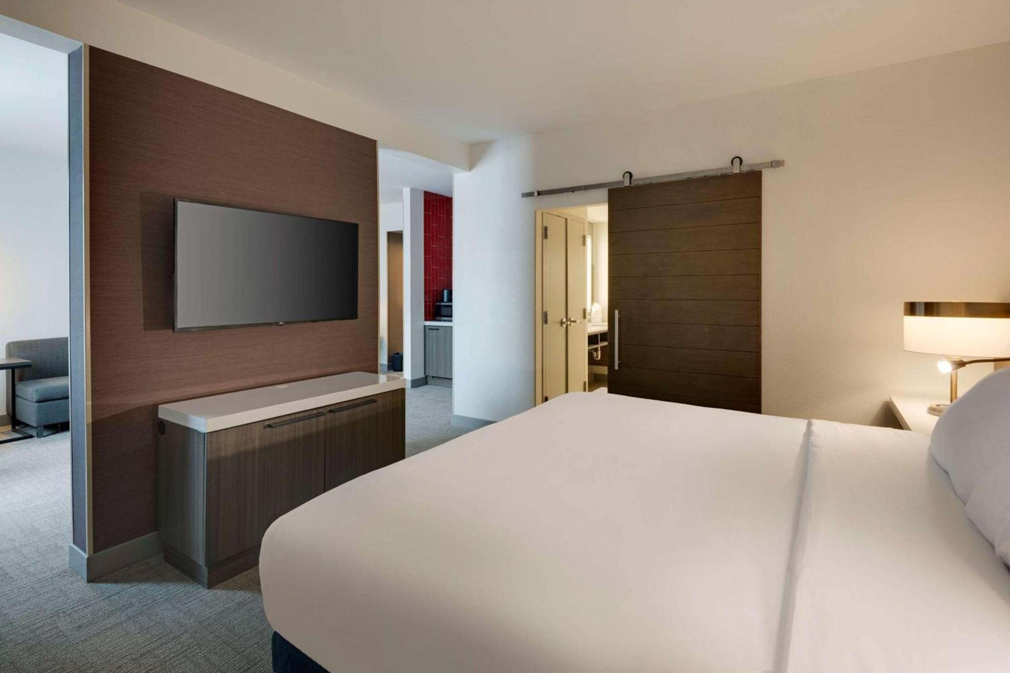 Hilton Garden Inn Haymarket المظهر الخارجي الصورة